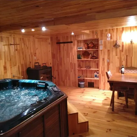 Сasa de vacaciones Charmes De Velupont With Wellness Braives